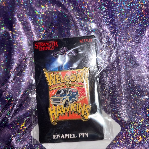 Exclusive Stranger Things Pin - Picture 2 of 4